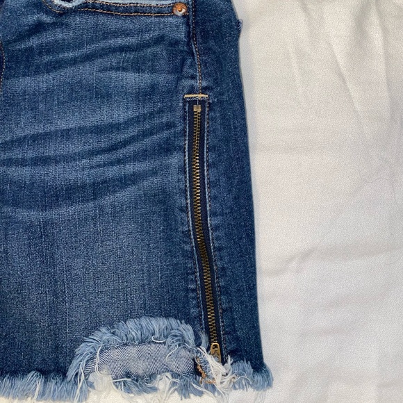 American Eagle Jean Skirt - Picture 2 of 4